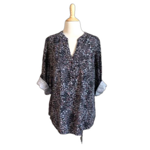 TORRID Women's Size 1X Pink‎ Grey Animal Print 3/4 Roll Tab Sleeve Rayon Blouse